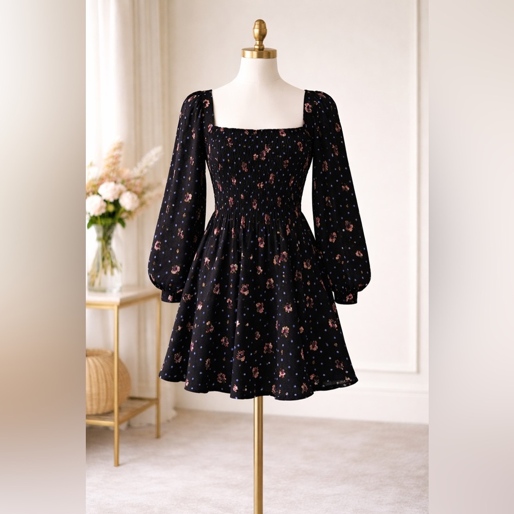 ✨ Free People Black Floral Long Sleeve Dress ✨